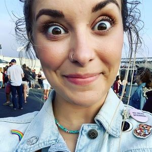 Meet your Posher, Leah